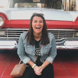 Meet your Posher, Lauren